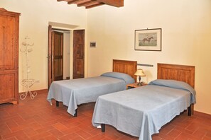 6 Schlafzimmer, Bügeleisen/Bügelbrett, kostenloses WLAN, Bettwäsche