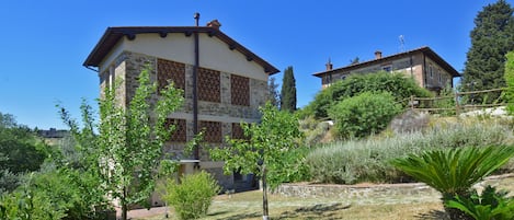 Hus Standard - flera sovrum - intill bergen (Podere Apostoli) | Exteriör