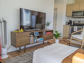 1 bedroom, in-room safe, desk, blackout curtains