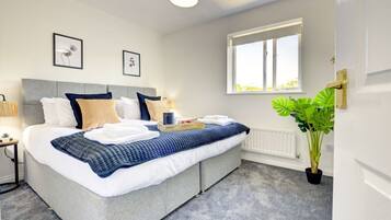 2 bedrooms, bed sheets