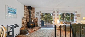 Retro Family Cabin in Twain Harte | AC & Bunk Room