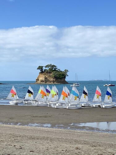  Accommodation - Waiake Beach in Torbay-  voted one of Auckland's best beaches.