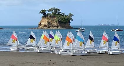 Accommodation - Waiake Beach in Torbay- voted one of Auckland's best beaches.