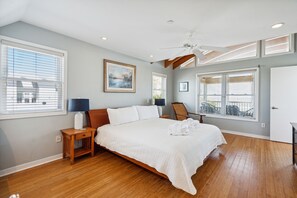 6 bedrooms, iron/ironing board, free WiFi, bed sheets - Pool, Beach Access, Walk to Town, Pet ok w/ fee- 808 Ocean (Isle Of Palms)
