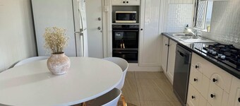 3 bed room house near airport