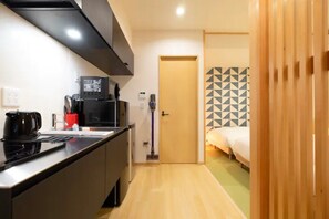 基本客房 | 私人廚房 | 雪櫃、微波爐、爐具、電飯煲