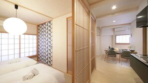 Unclassified image, 4 of 16, button - T-home 1-2 (Tokyo)