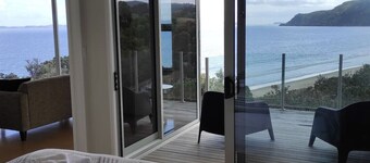 The Wow House - Stunning Kuaotunu Beach & Pacific Ocean Views