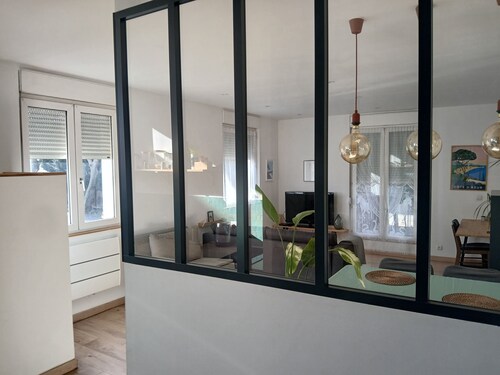 Superb renovated apartment 300m from the historic center