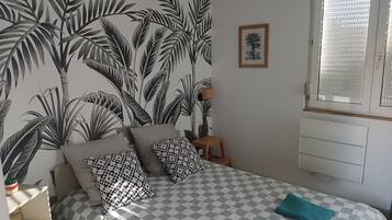 1 chambre, bureau, Wi-Fi gratuit, draps fournis