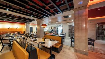 Daily full breakfast for a fee