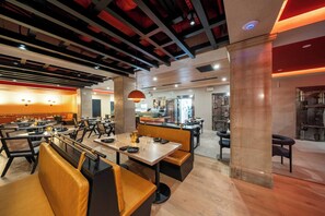 每日供应全套早餐(需付费)