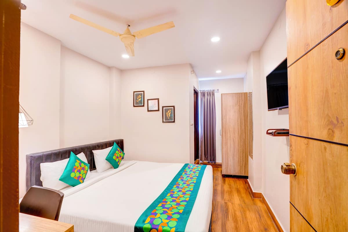 Economy Double Room | Desk, soundproofing, bed sheets