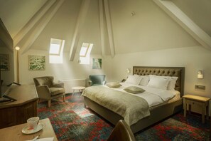 Deluxe Double Room | Premium bedding, pillowtop beds, minibar, in-room safe