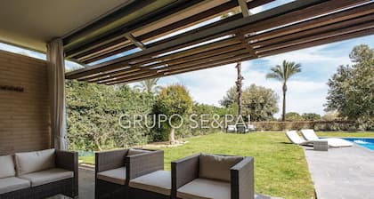 Luxury Property overlooking the 13th Fairway