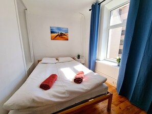 2 chambres, bureau, fer et planche à repasser, Wi-Fi gratuit