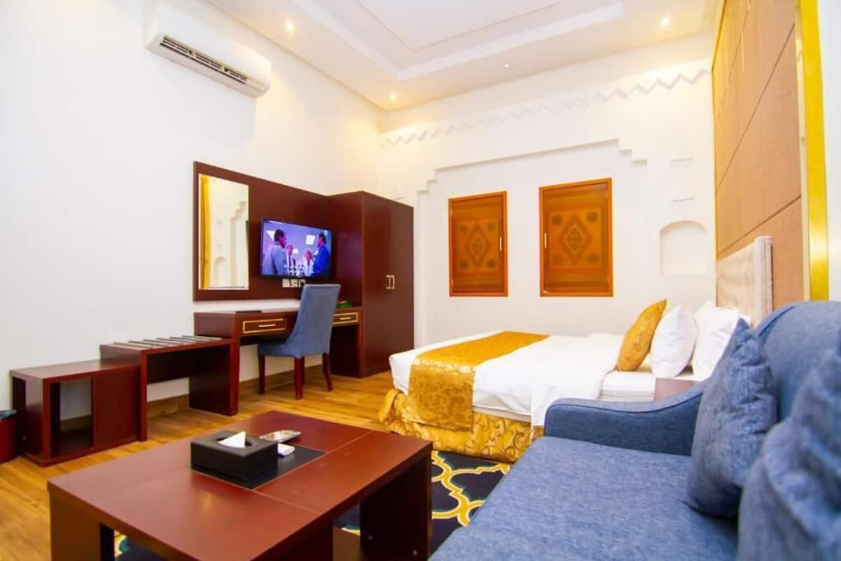 ห้องจูเนียร์ | เครื่องนอนระดับพรีเมียม, เตียงพร้อมฟูกเสริมที่นอน, มินิบาร์