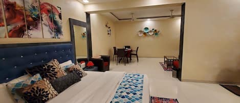 Familieværelse til 4 personer | Premium-sengetøj, Select Comfort-senge, lydisolering, gratis Wi-Fi