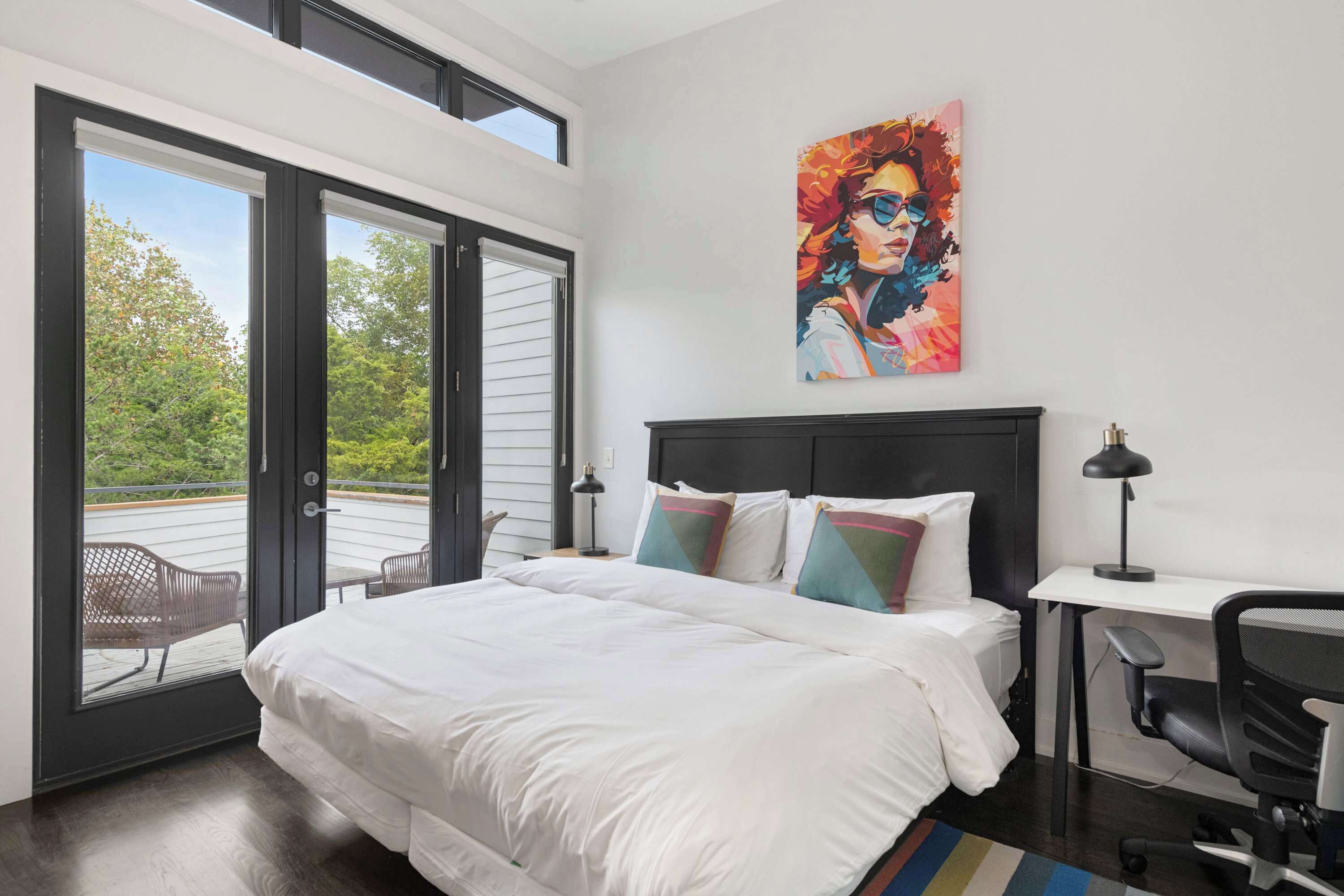 3 habitaciones, tabla de planchar con plancha, wifi y ropa de cama 