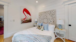 2 bedrooms, desk, iron/ironing board, WiFi