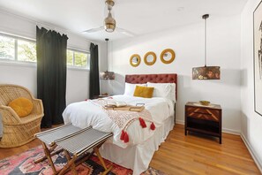 3 bedrooms, desk, iron/ironing board, WiFi