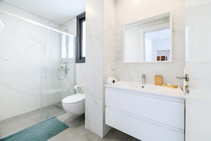 Villa, 3 Schlafzimmer, eigener Pool, Poolblick | Badezimmer | Haartrockner, Handtücher