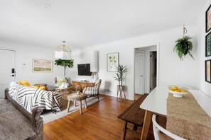 テレビ、書斎 / ワークスペース