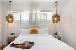 2 slaapkamers, een bureau, een strijkplank/strijkijzer, wifi