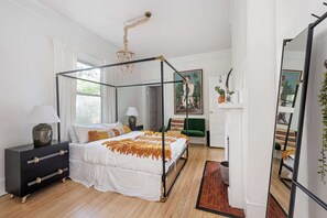 2 chambres, fer et planche à repasser, Wi-Fi, draps fournis