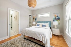 4 habitaciones, tabla de planchar con plancha, wifi y ropa de cama