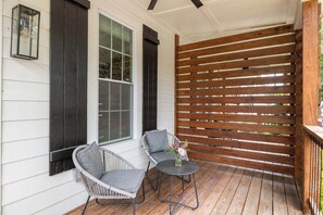 Unclassified image, 5 of 38, button