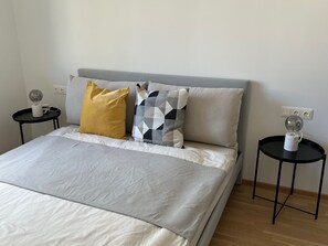 1 Schlafzimmer, Bügeleisen/Bügelbrett, Reisekinderbett, kostenloses WLAN