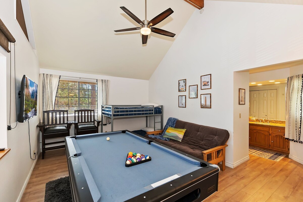 Photo 17 of Silvertip Perch by Destination Big Bear: Amazing Bear Mountain Ski Slope Views! Hot Tub!
