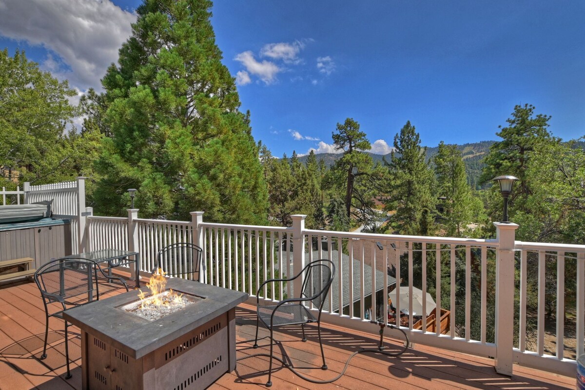 Photo 4 of Silvertip Perch by Destination Big Bear: Amazing Bear Mountain Ski Slope Views! Hot Tub!