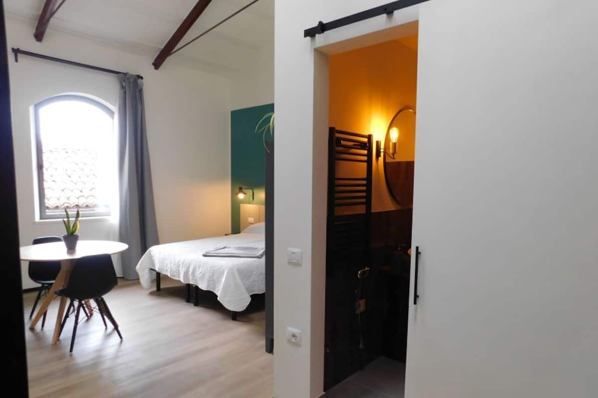 Studio, Accessible | 1 bedroom, memory foam beds, laptop workspace, soundproofing