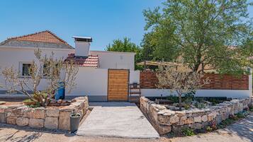 House | Terrace/patio