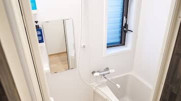 Basic-Haus | Badezimmer | Badewanne und Dusche (separat), Komfortbadewanne