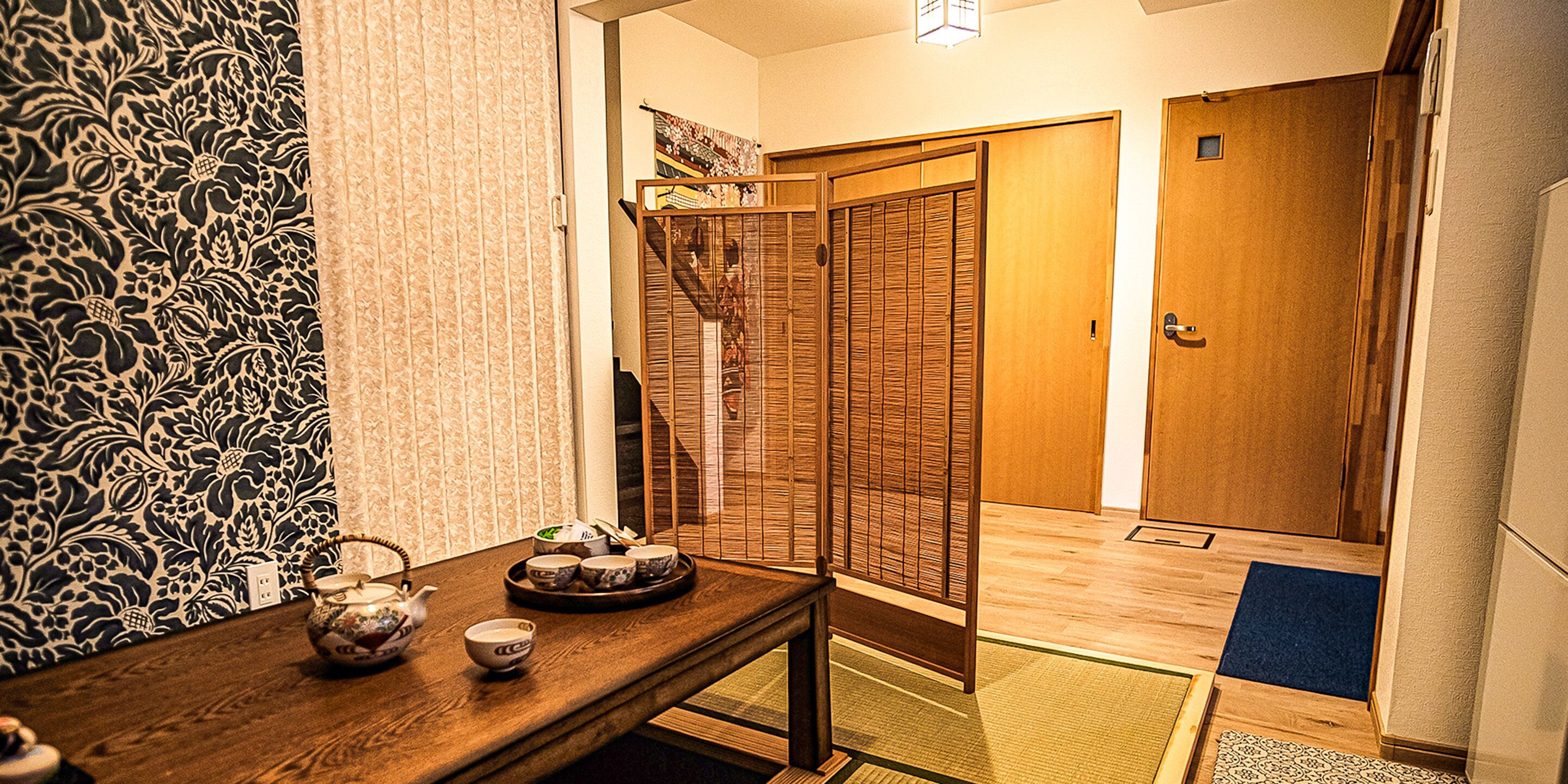 Basic House | Living area | 32-inch flat-screen TV with digital channels, TV