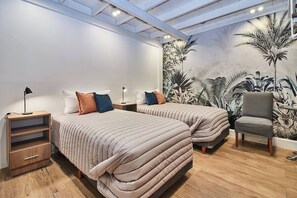 4 Schlafzimmer, Schreibtisch, Bügeleisen/Bügelbrett, kostenloses WLAN