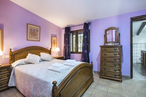 3 bedrooms, in-room safe, iron/ironing board, travel crib - VILLA CAN DEMANA - JEWEL IN THE MIDST OF NATURE (Pollensa)