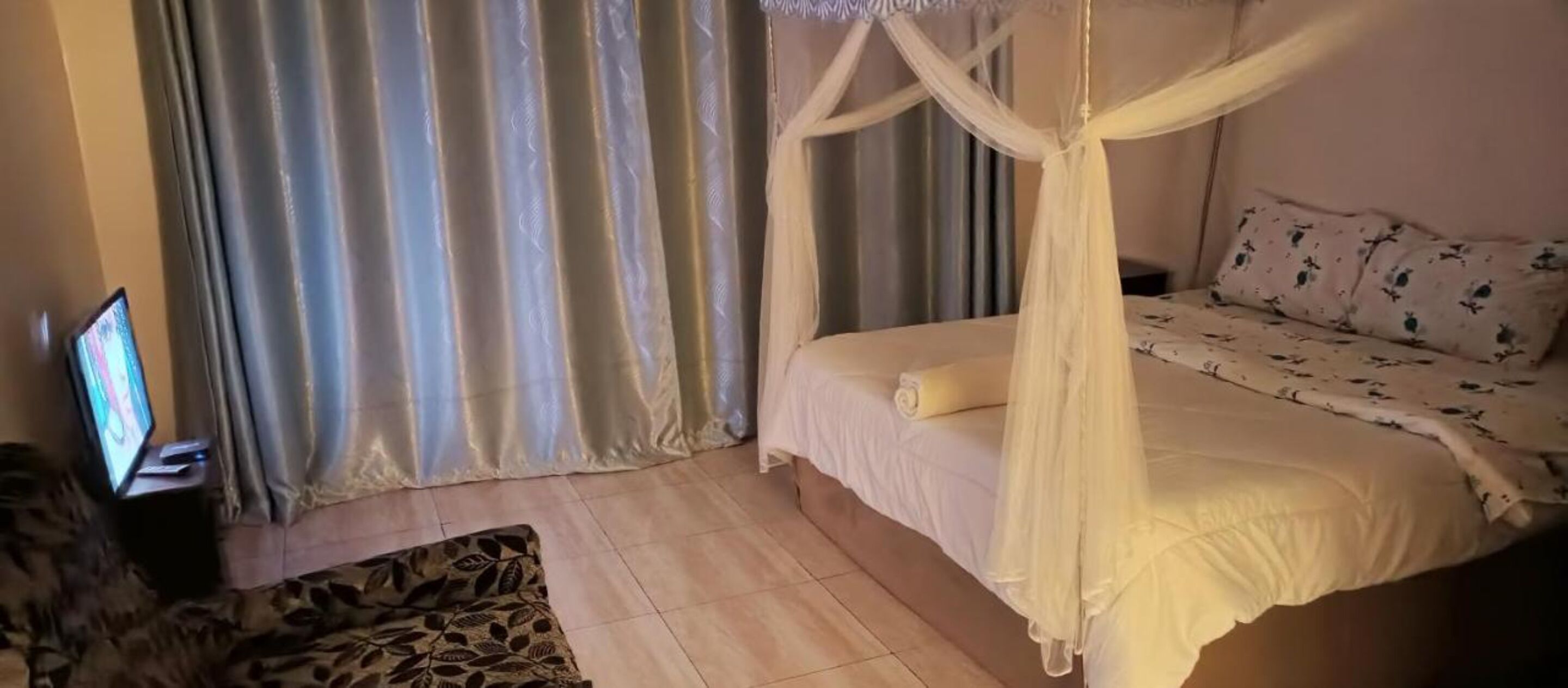 Tirai kedap cahaya dan Wi-Fi gratis