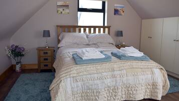 2 Schlafzimmer, Bügeleisen/Bügelbrett, Reisekinderbett, kostenloses WLAN