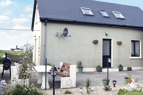 Cosy two Bedroom Cottage on the Mullet Peninsula