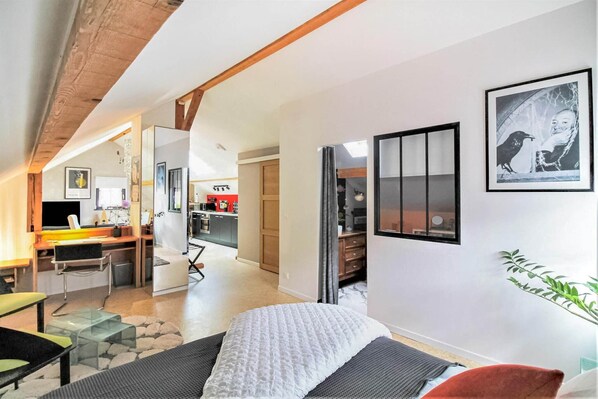 1 chambre, fer et planche à repasser, lit parapluie, Wi-Fi gratuit