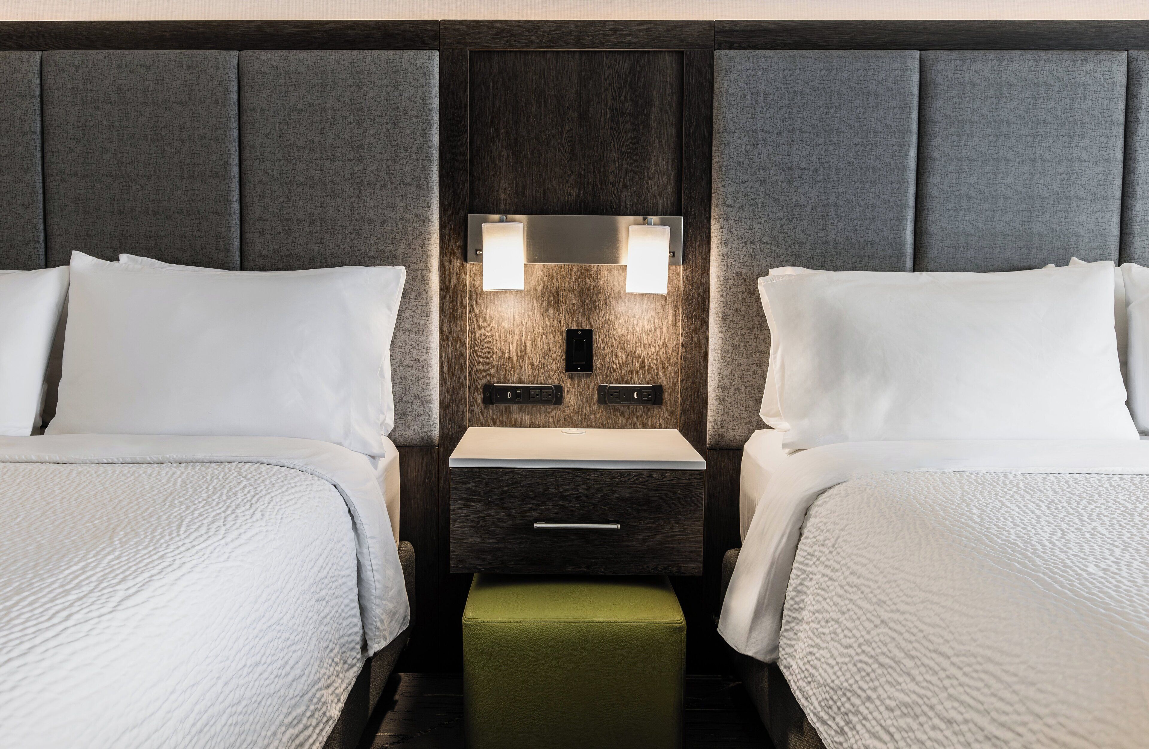 Photo - Holiday Inn Express & Suites Toronto Airport South by IHG