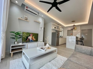 Classic Apartment | Living area | 40-inch Smart TV with digital channels - ARC Austin Hills Residensi By Antlerzone (Johor Bahru)