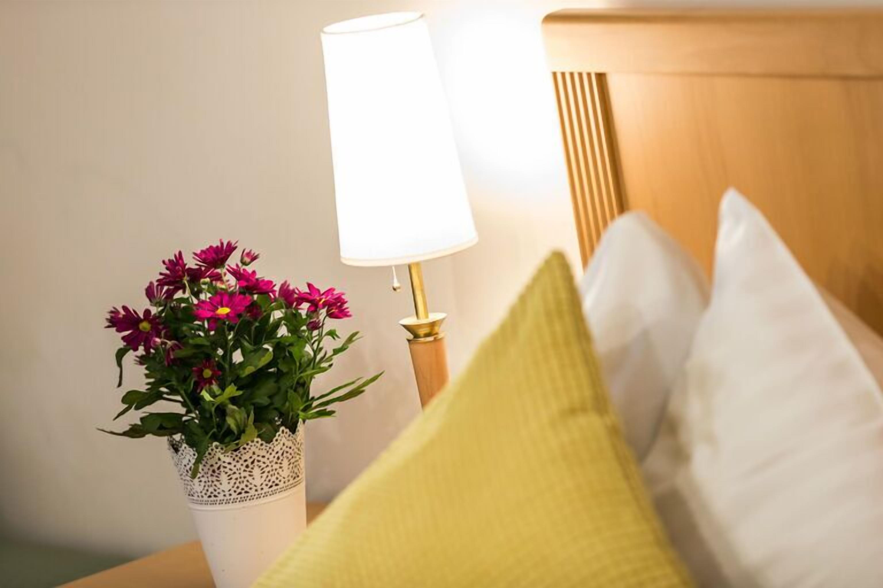Family Suite | In-room safe, desk, laptop workspace, blackout drapes