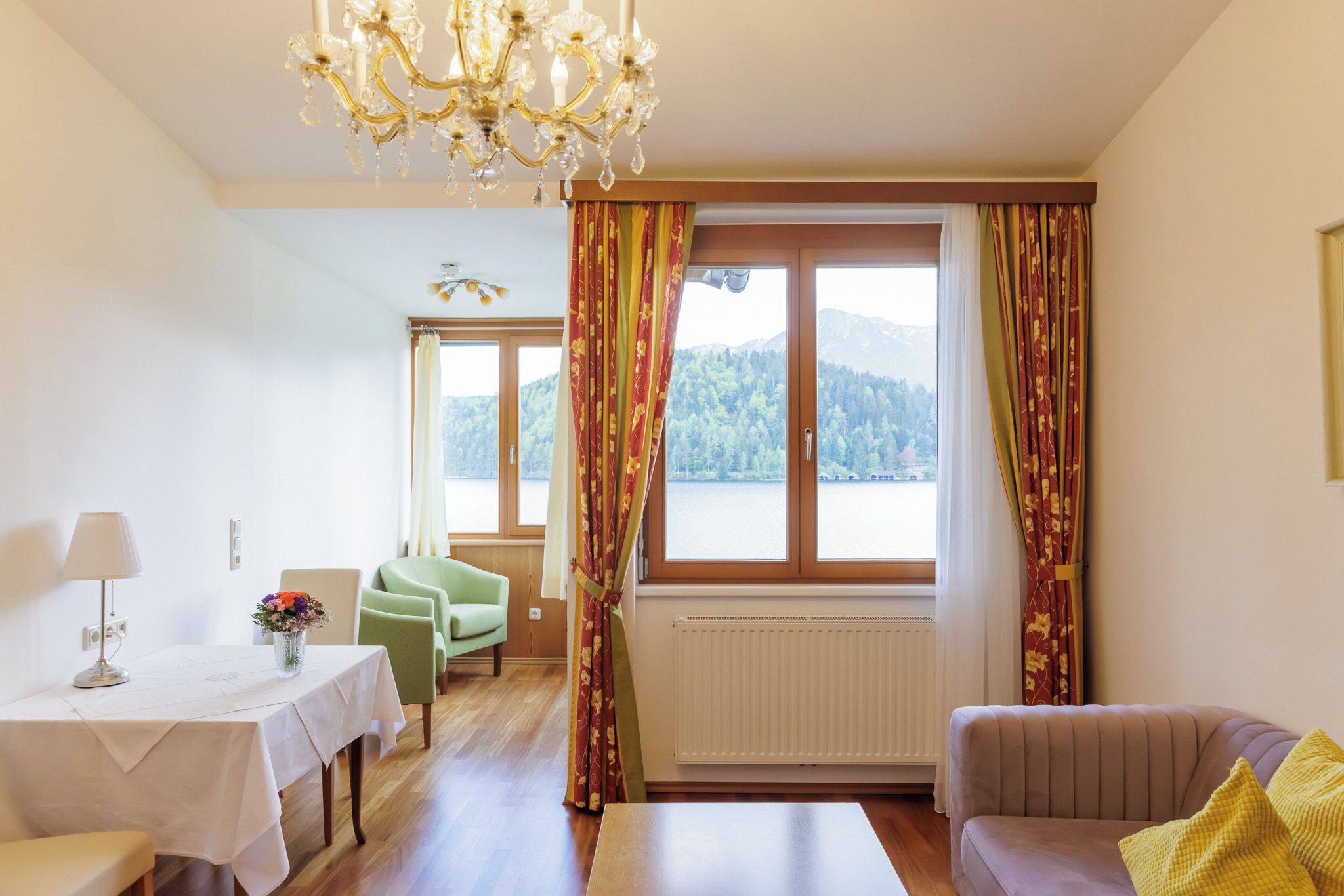 Superior Suite | In-room safe, desk, laptop workspace, blackout drapes