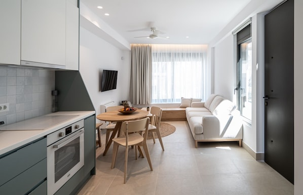Superior Apartment | Private kitchen | Full-size fridge, oven, stovetop, espresso maker