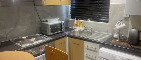 公寓 | 私人廚房 | 雪櫃、微波爐、焗爐、爐具
